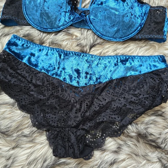 Oh La La Cherie Teal & black velvet bra and panty set - Picture 3 of 6